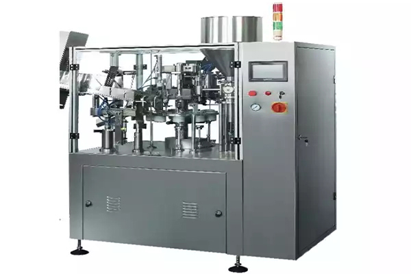 What are the classifications of liquid filling machines?