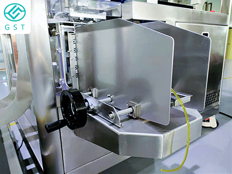 For the safe operation and pre-start inspection of the automatic mask filling machine