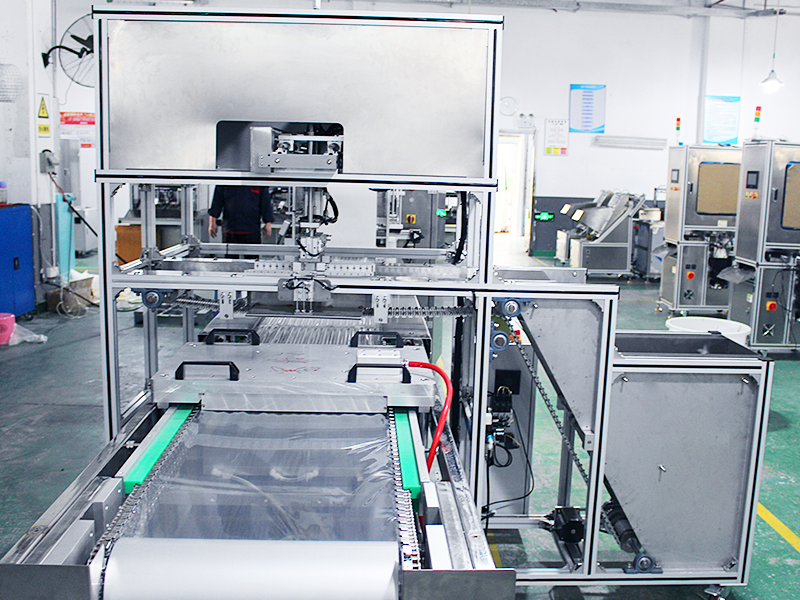 Automatic blister packaging machine, the packaged products are beautiful and airtight