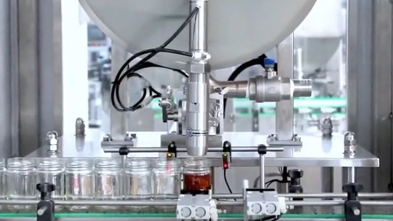 What is the basis for the customization of chili sauce filling machine?
