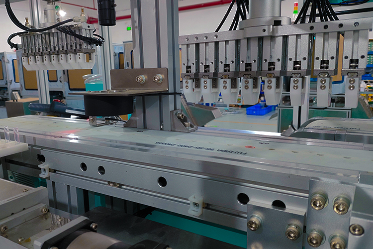 Reaction cup automatic testing machine: accurate and efficient medical testing tool
