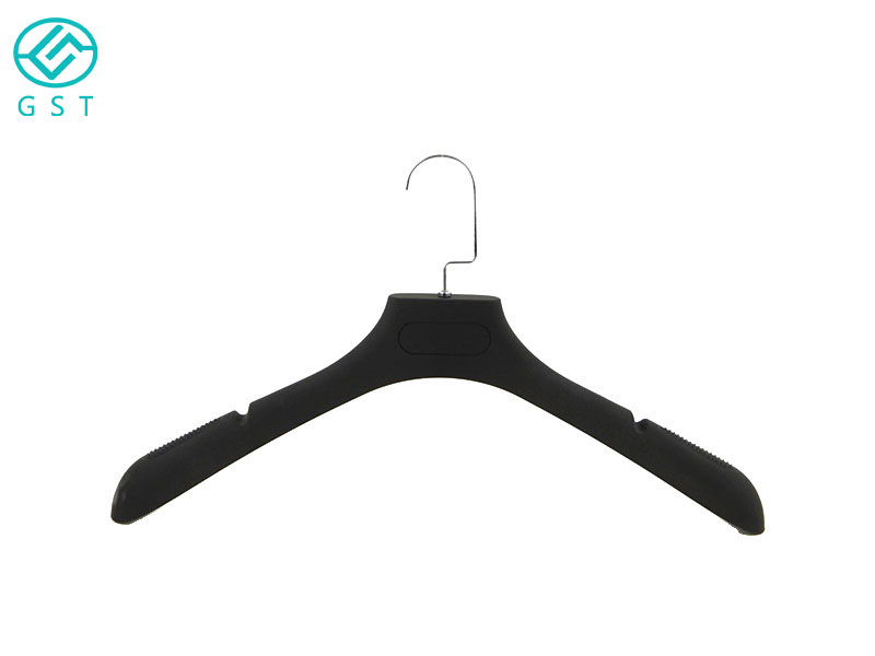 Automatic production line hanger automatic insertion hook machine