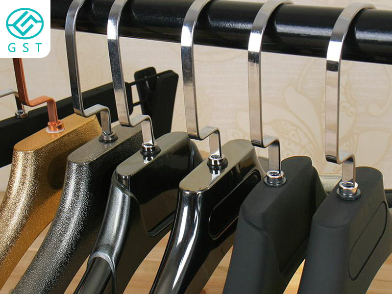 Automatic production line hanger automatic insertion hook machine